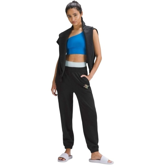 lululemon athletica Pants - Lululemon Athletica  Relaxed High-Rise Jogger *Pride Black Size 6